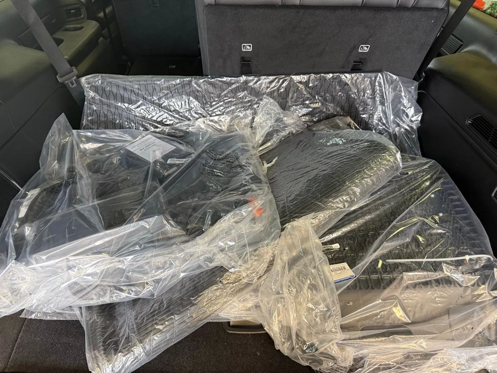 New 2026 Silver-Zynith Exterior Paint Jeep  image 36