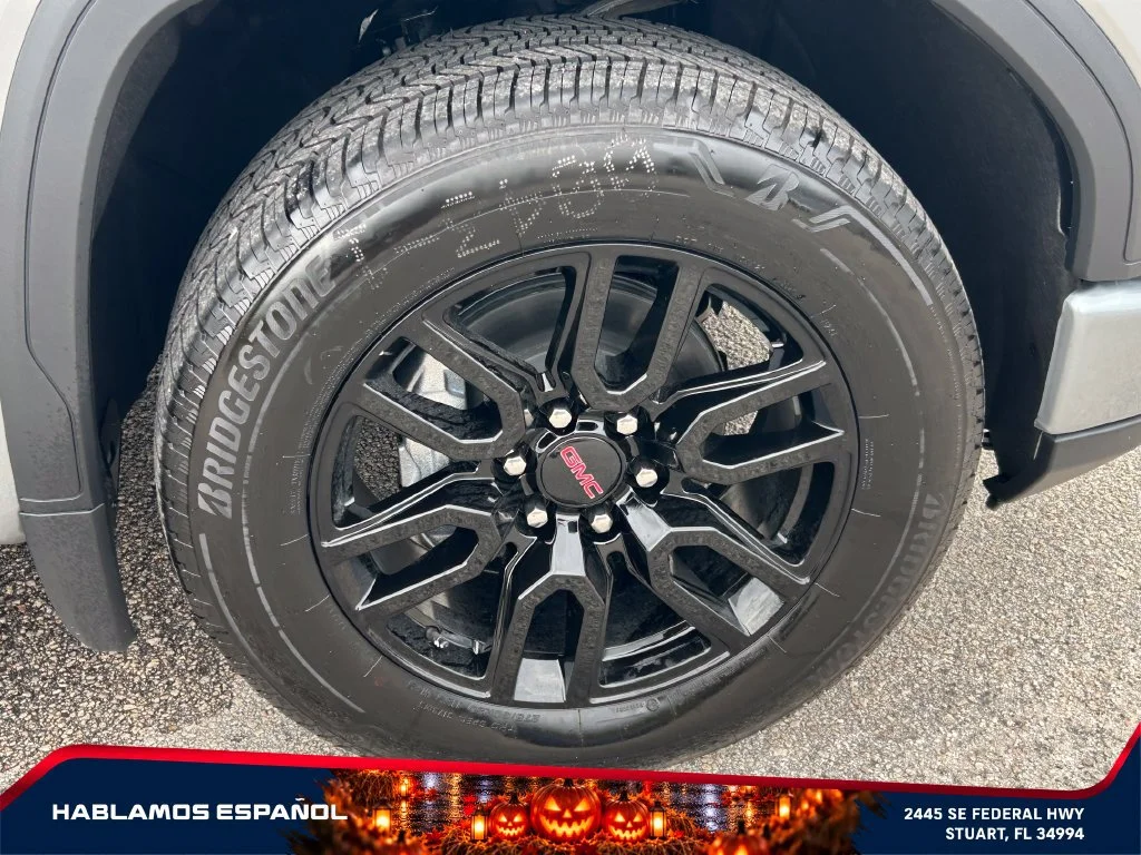 New 2026 Sterling Metallic GMC Elevation image 21