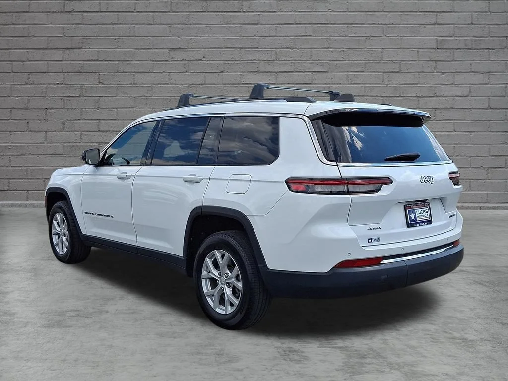 Used 2023 Bright White Clearcoat Jeep Limited image 8