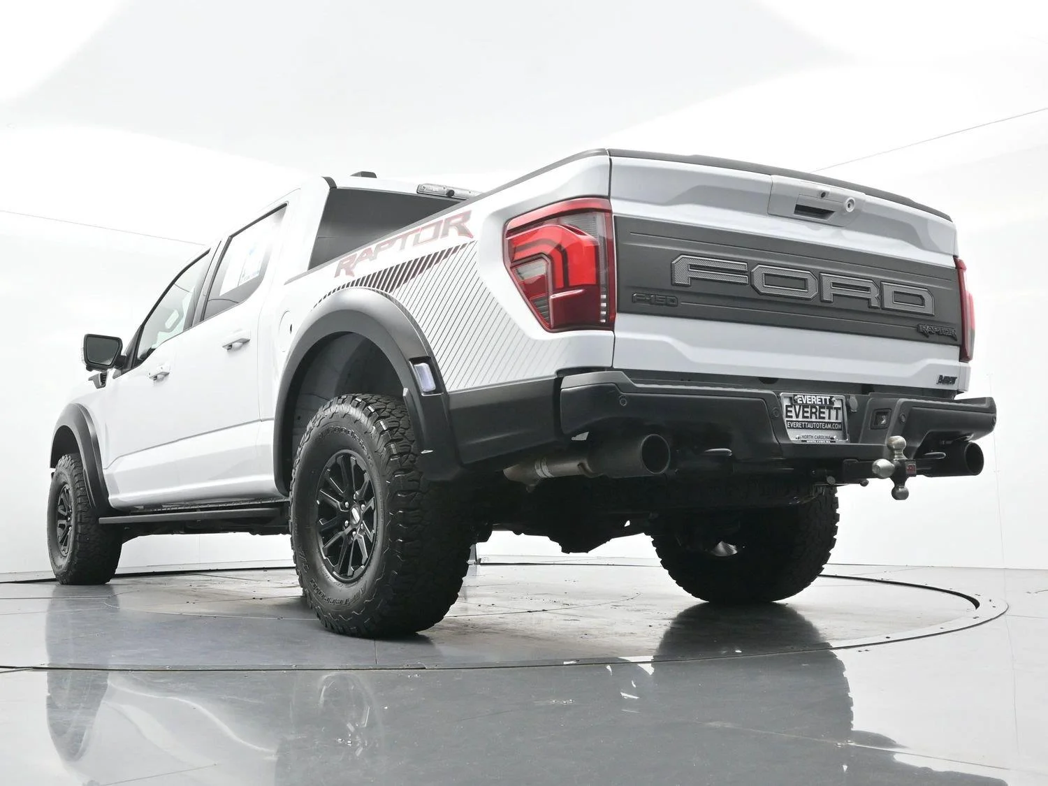 Used 2025 Oxford White Ford Raptor image 51