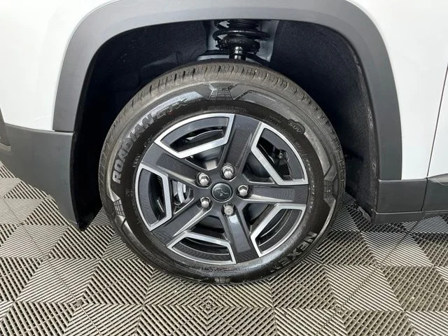 Used 2026 White Jeep Limited image 10