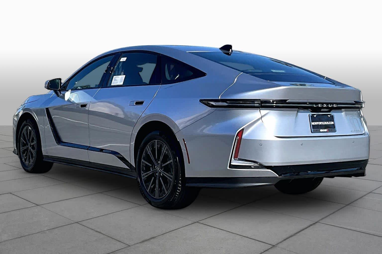 New 2026 Iridium Lexus PREMIUM image 7