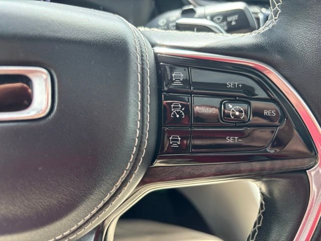 Used 2021 Rocky Mountain Pearlcoat JEEP Overland image 16