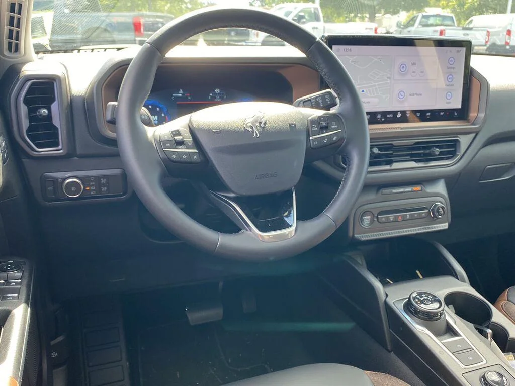 Used 2025 Desert Sand Ford Outer Banks image 3