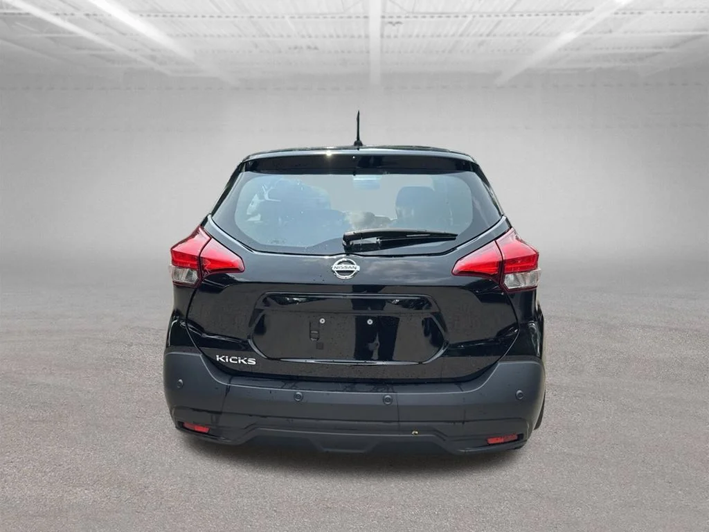 Used 2020 Black Nissan S image 4