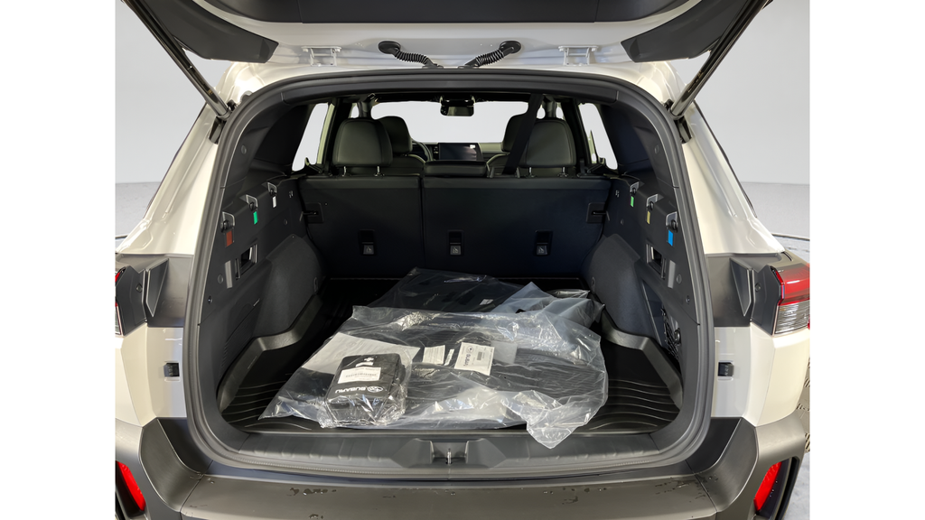 New 2026 CRYSTAL WHITE PEARL Subaru Limited image 15