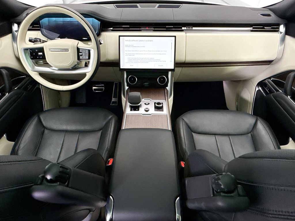 Used 2023 Carpathian Gray Premium Metallic Land Rover SE image 13