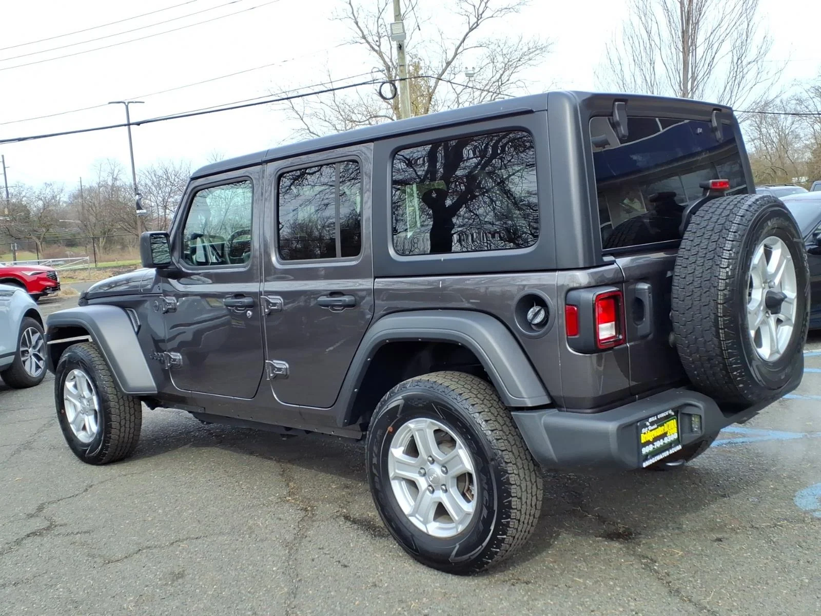Used 2022 Sting-Gray Clear Coat Jeep Sport S image 4