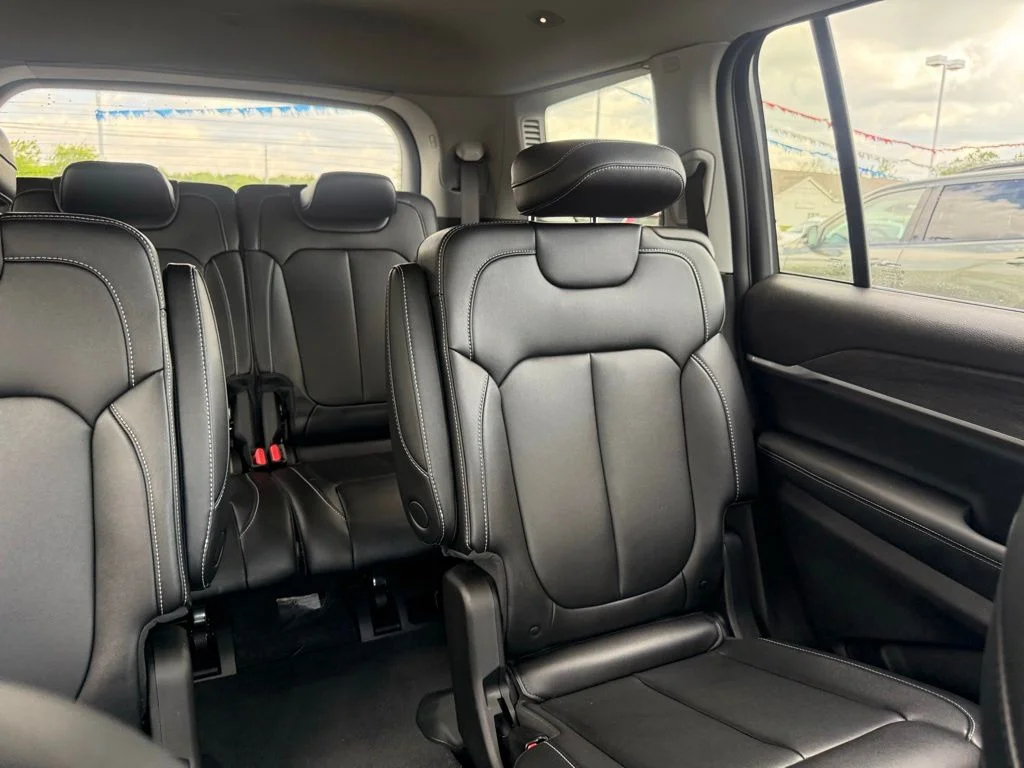 Used 2023 Black Jeep Limited image 60