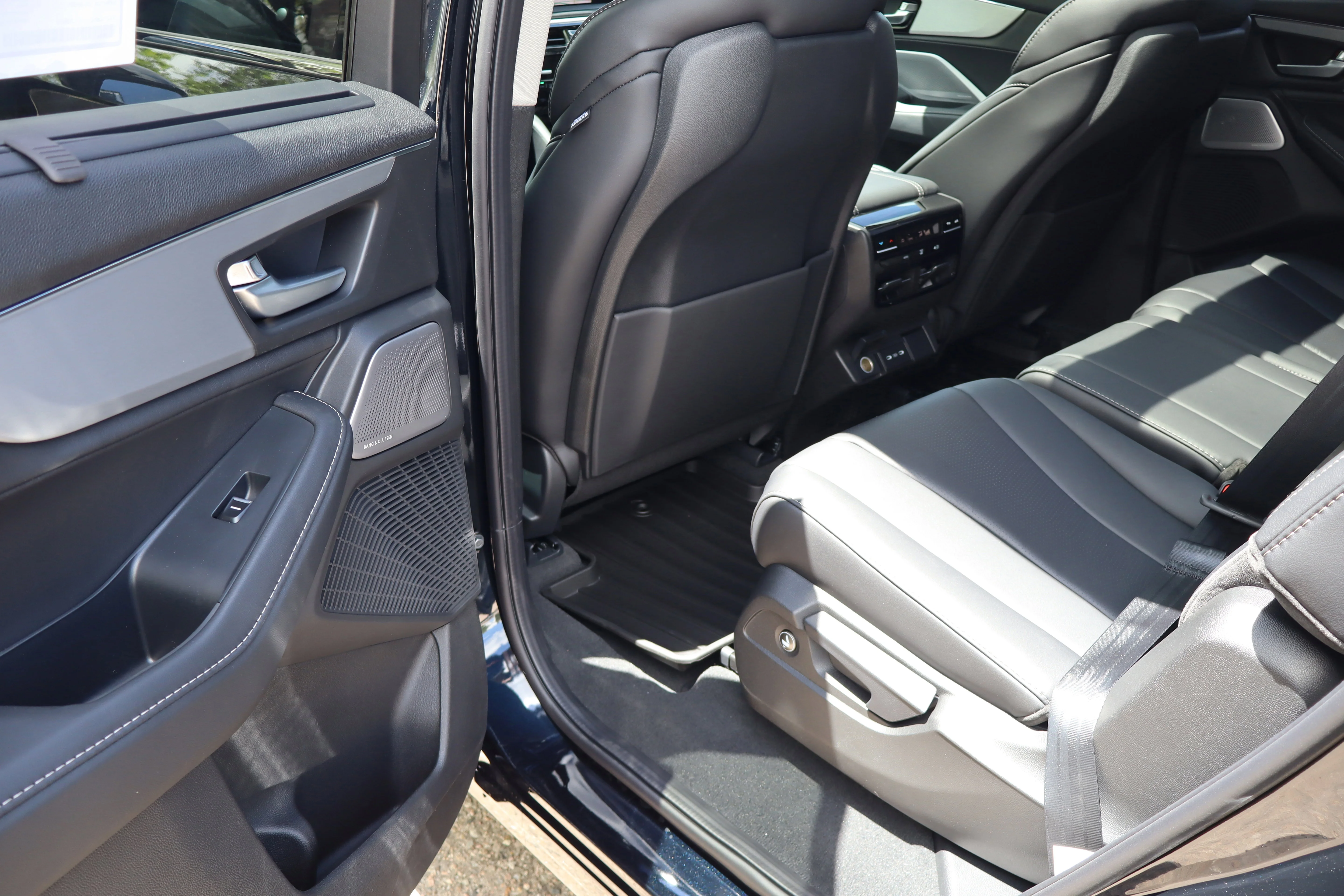 New 2026 Majestic Black Pearl Acura w/Technology Package image 26