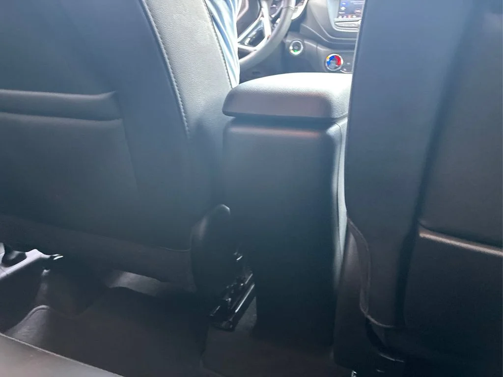Used 2022 Summit White Chevrolet ACTIV image 18