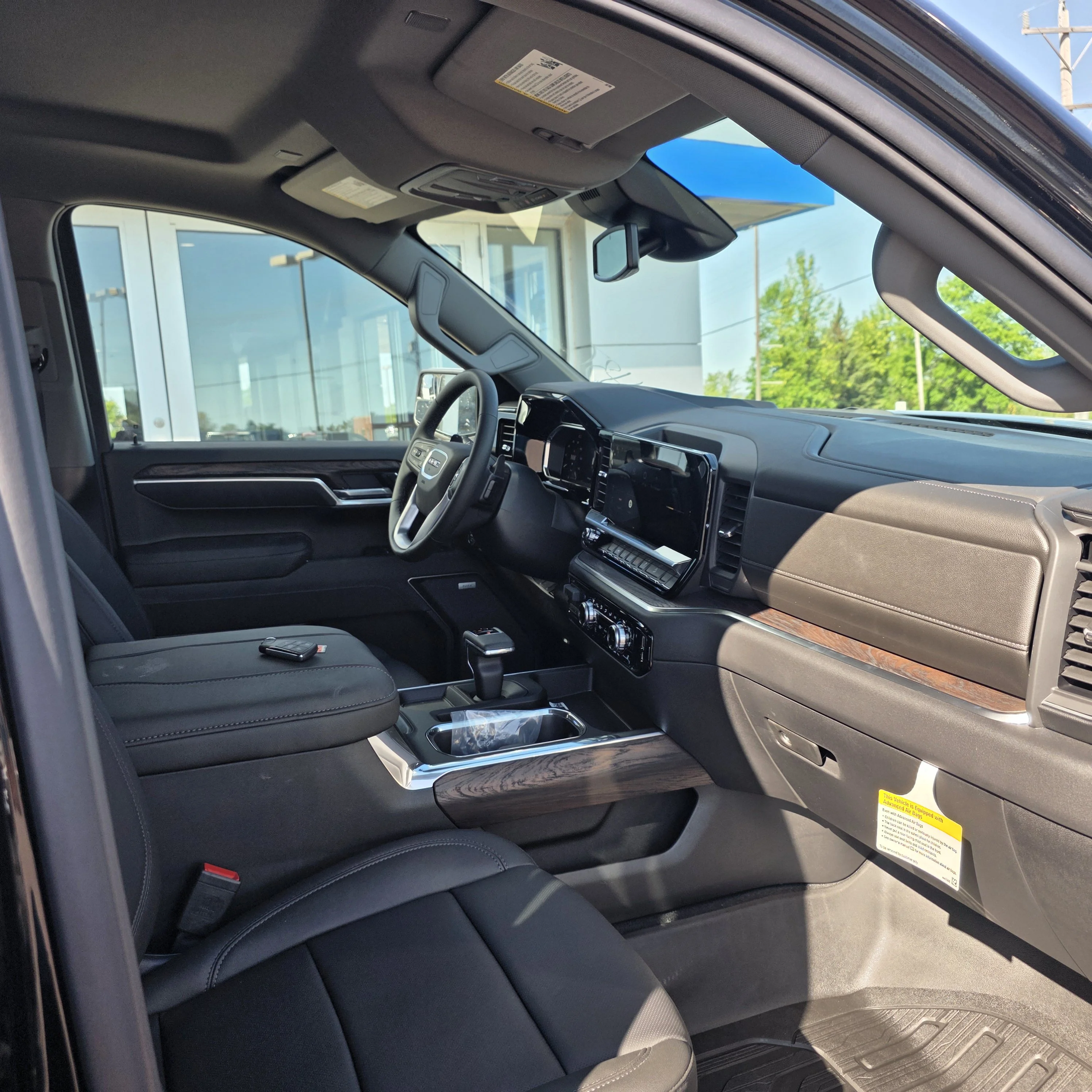 2026 GMC Sierra 1500 SLT - Photo 21