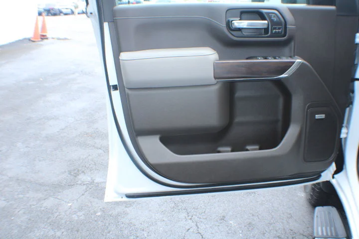 Certified Used 2023 Summit White GMC SLT image 6