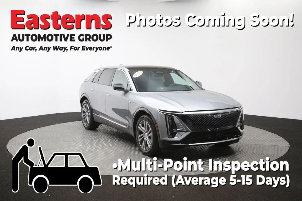 Used 2024 Silver Cadillac Luxury image 54