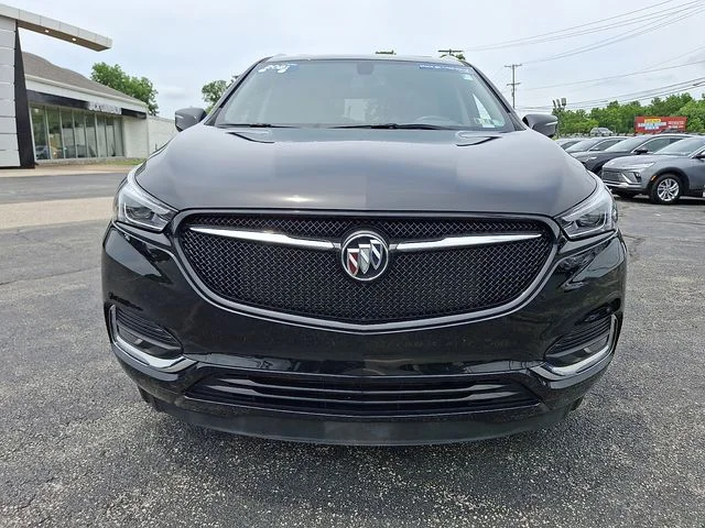 Used 2021 Black Buick Essence image 2