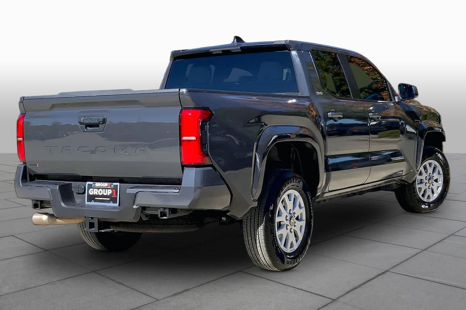 Used 2025 Underground Toyota SR5 image 13