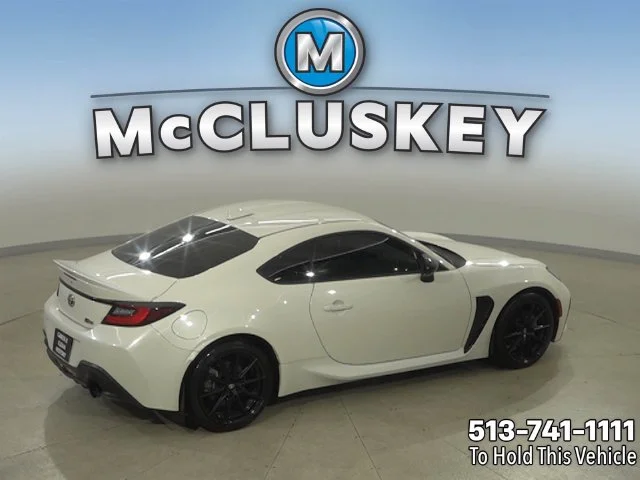 Used 2023  Toyota Premium image 4
