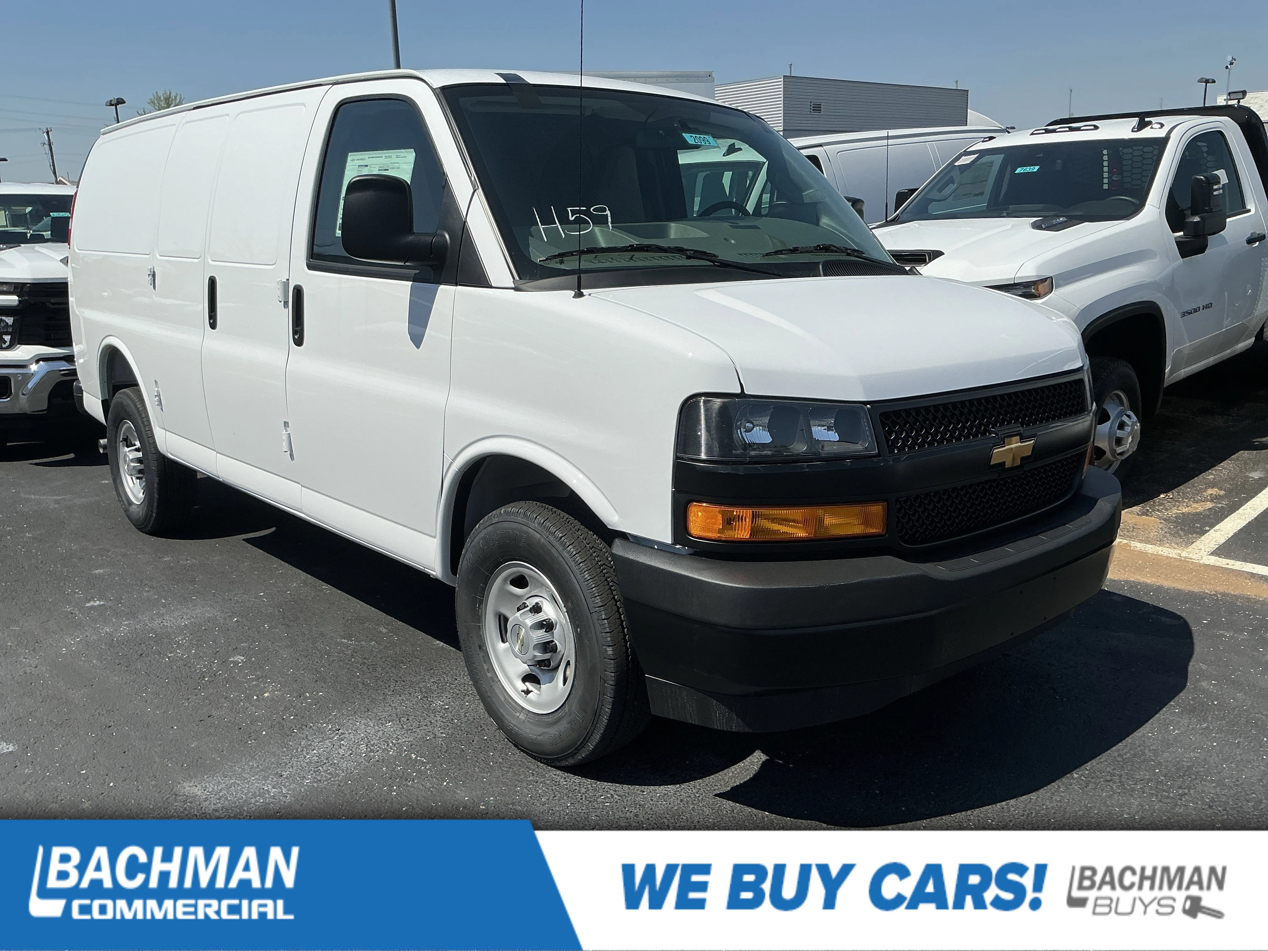2026 Chevrolet Express 2500 Work Van HD's photo