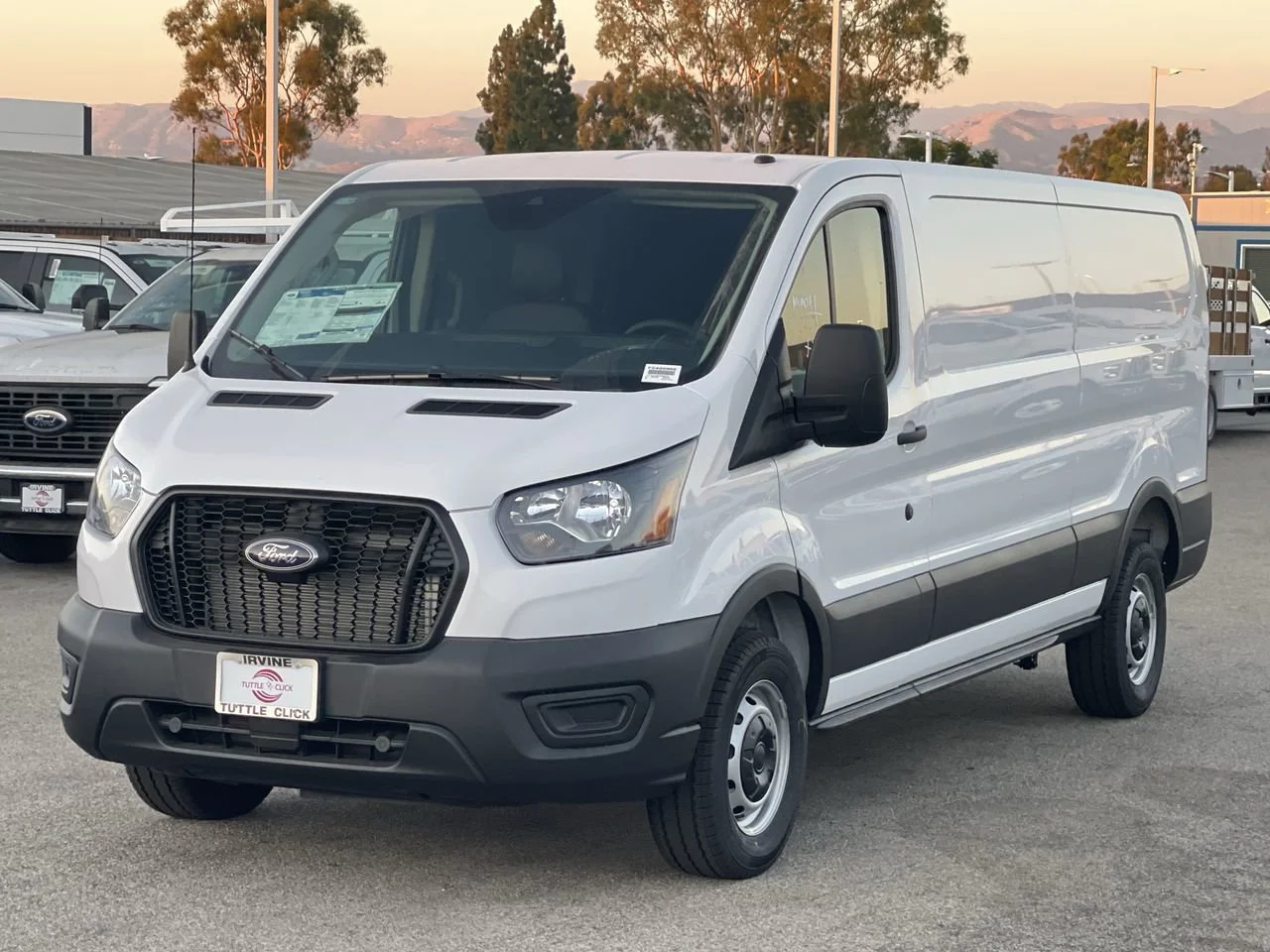 New 2025 Oxford White Ford  image 3