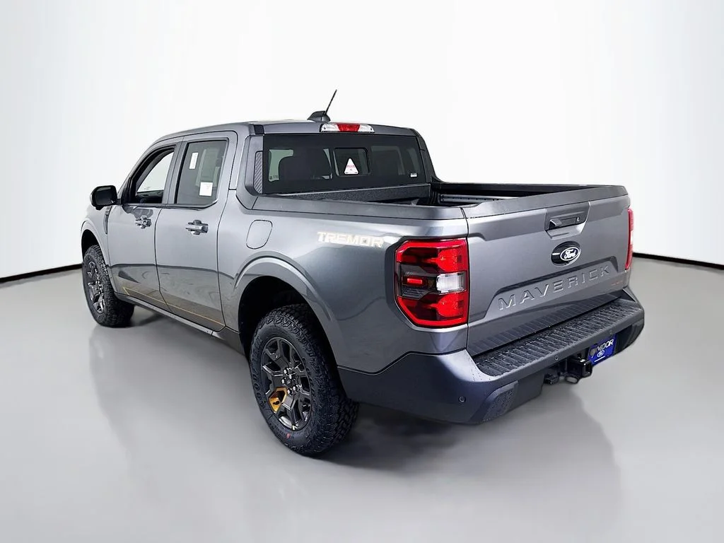 New 2026 Carbonized Gray Metallic Ford Tremor® image 5
