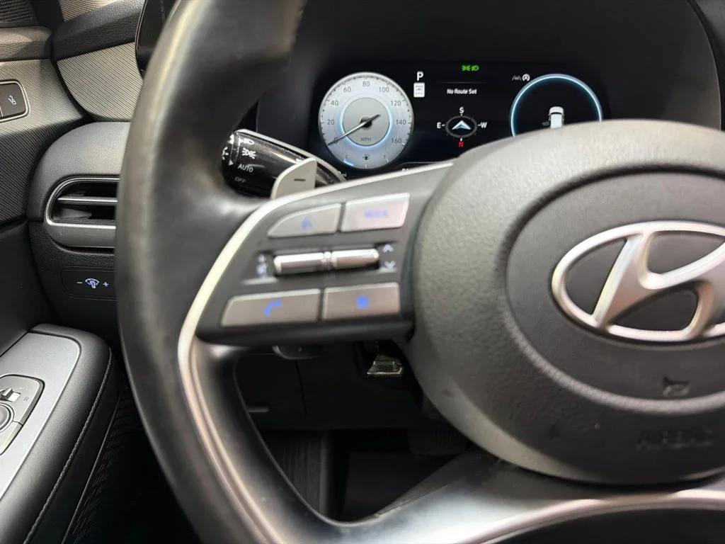 Used 2024 Sierra Burgundy Hyundai SEL image 18