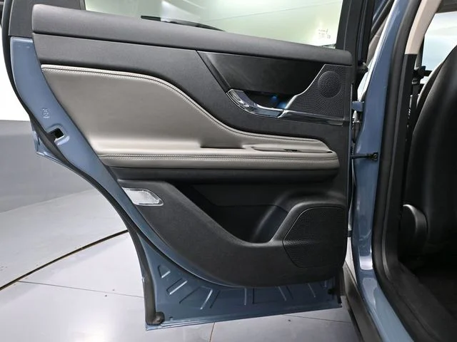 Used 2023 Blue Lincoln Reserve image 34