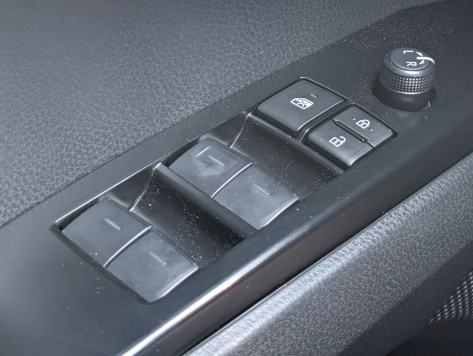 Used 2026 Metal Toyota SE image 20