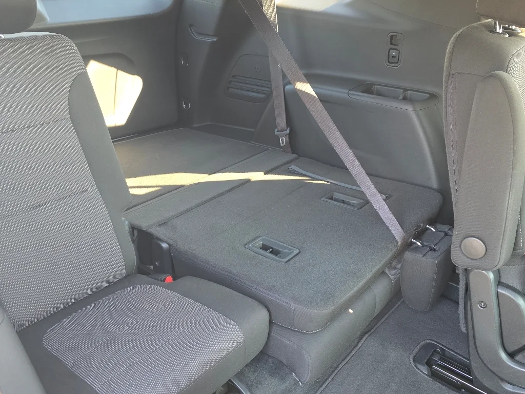Used 2023 Summit White Chevrolet LT image 27