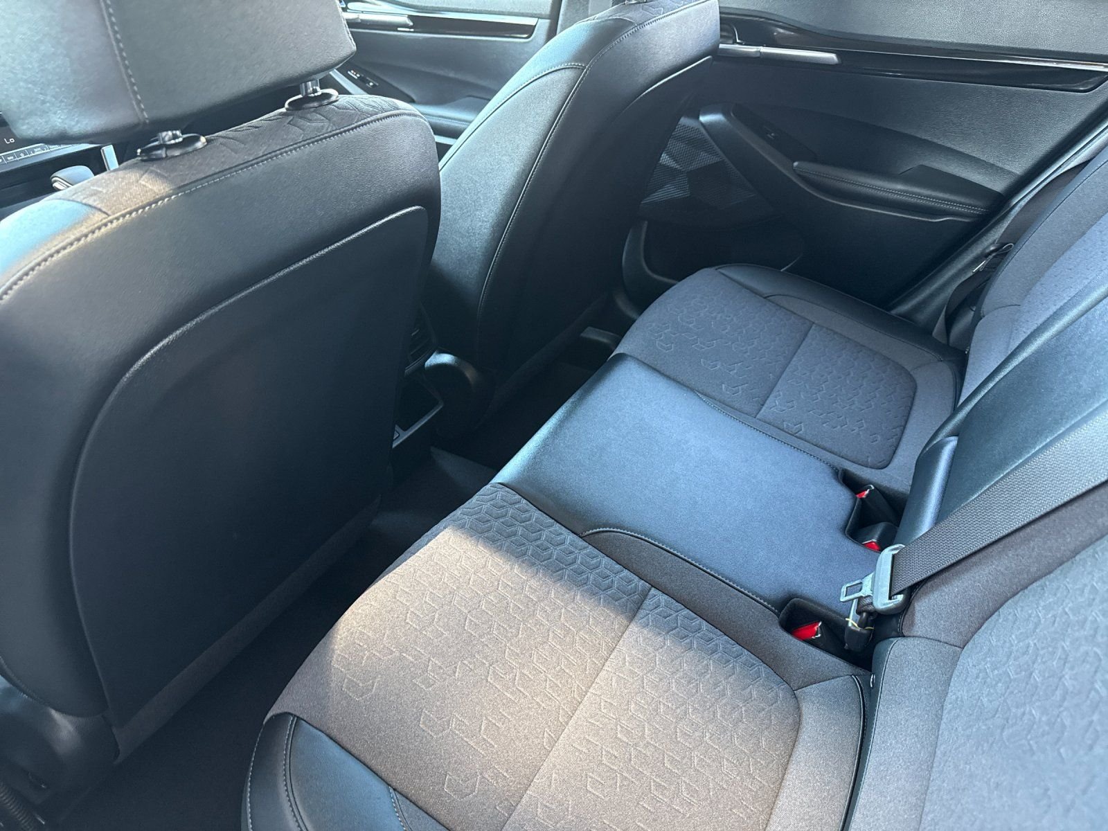 New 2026 Snow White Pearl Kia S image 12