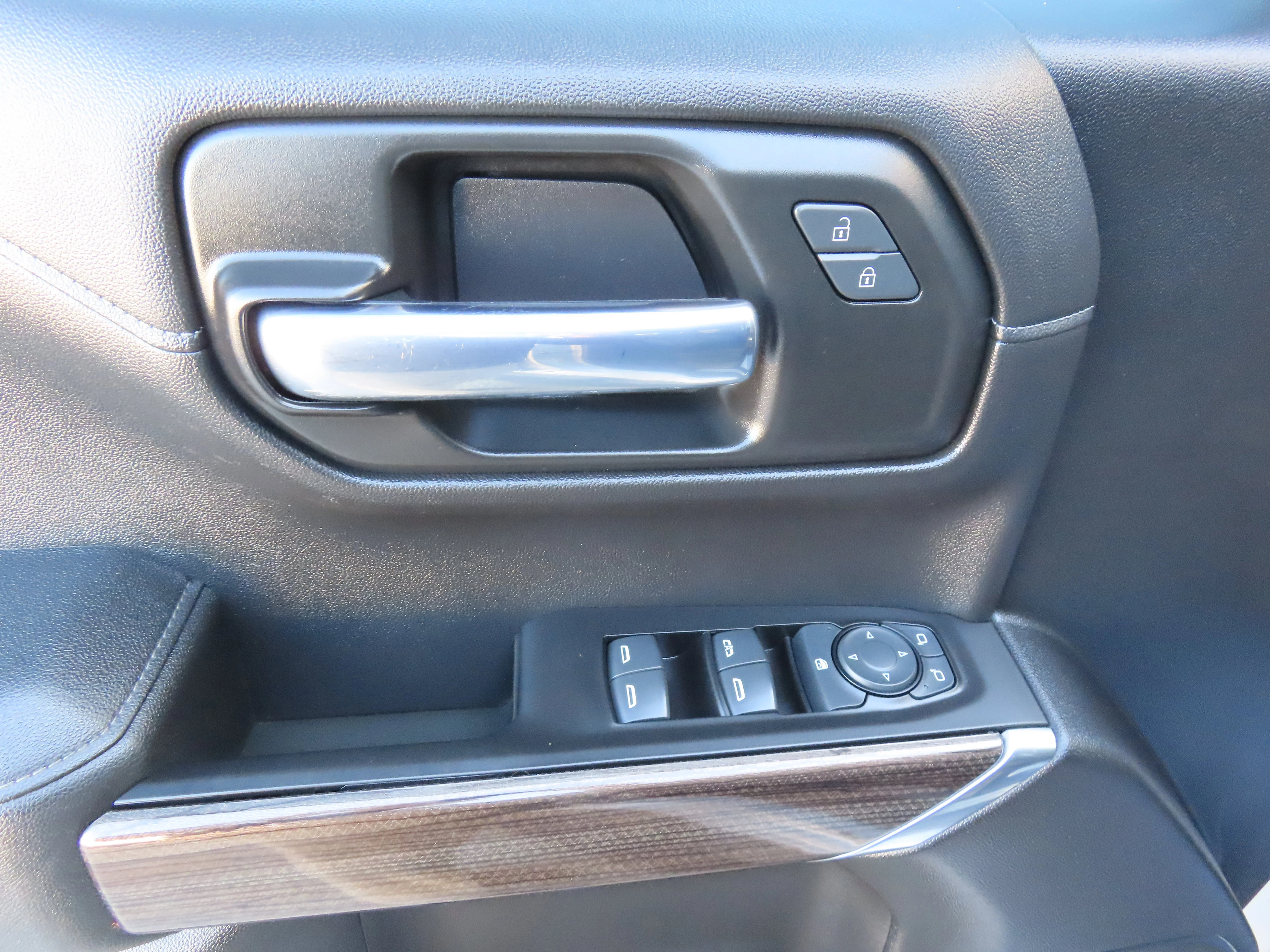 2020 Chevrolet Silverado 1500 LT Trail Boss - Photo 12