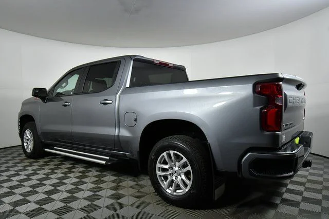 Used 2021  Chevrolet RST image 14
