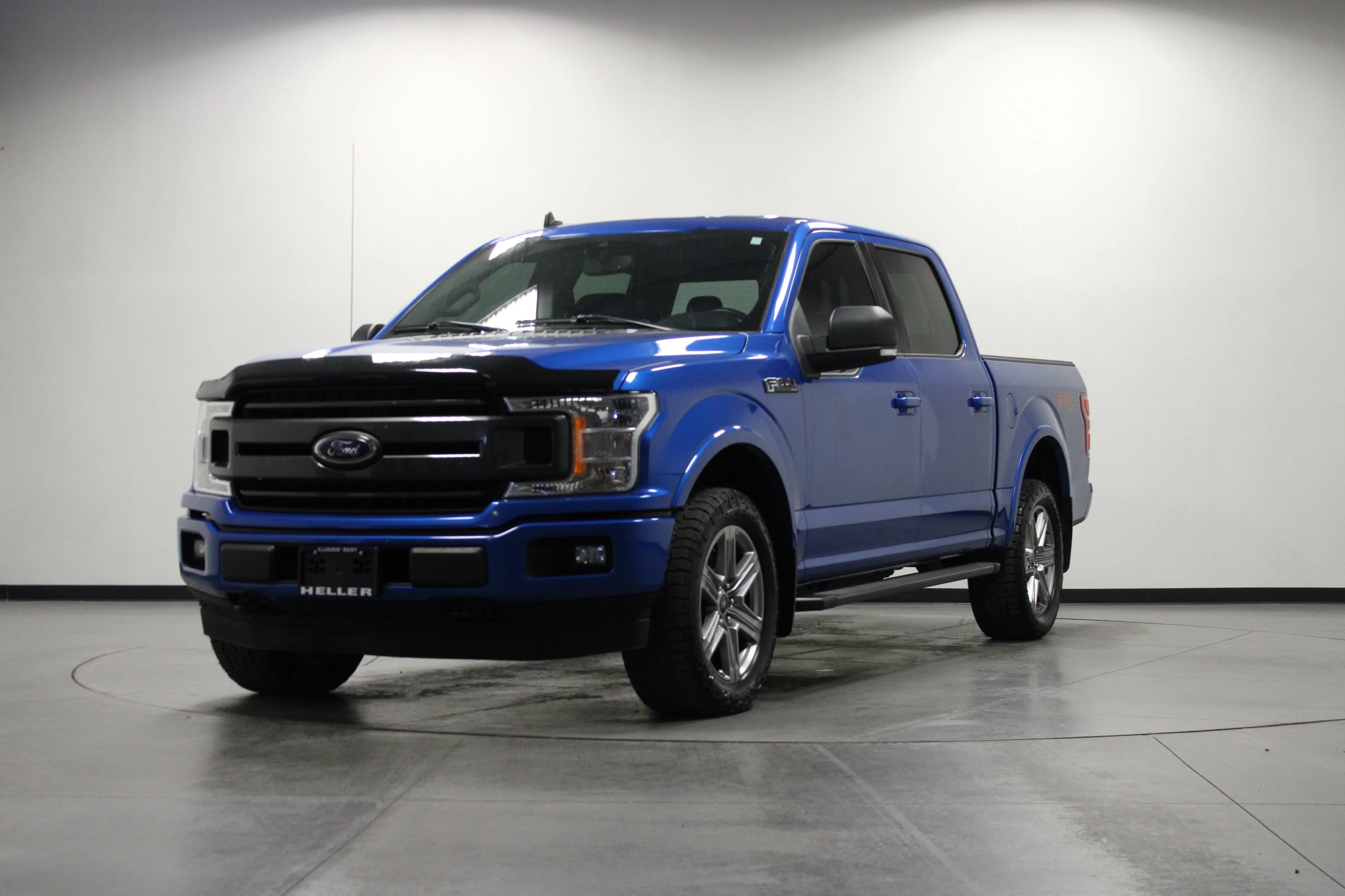 Used 2019 Velocity Blue Metallic Ford XLT image 8