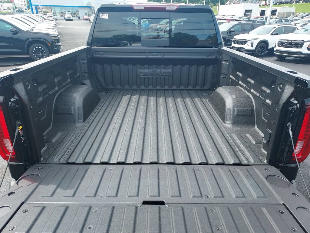 New 2026 Onyx Black GMC SLT image 9