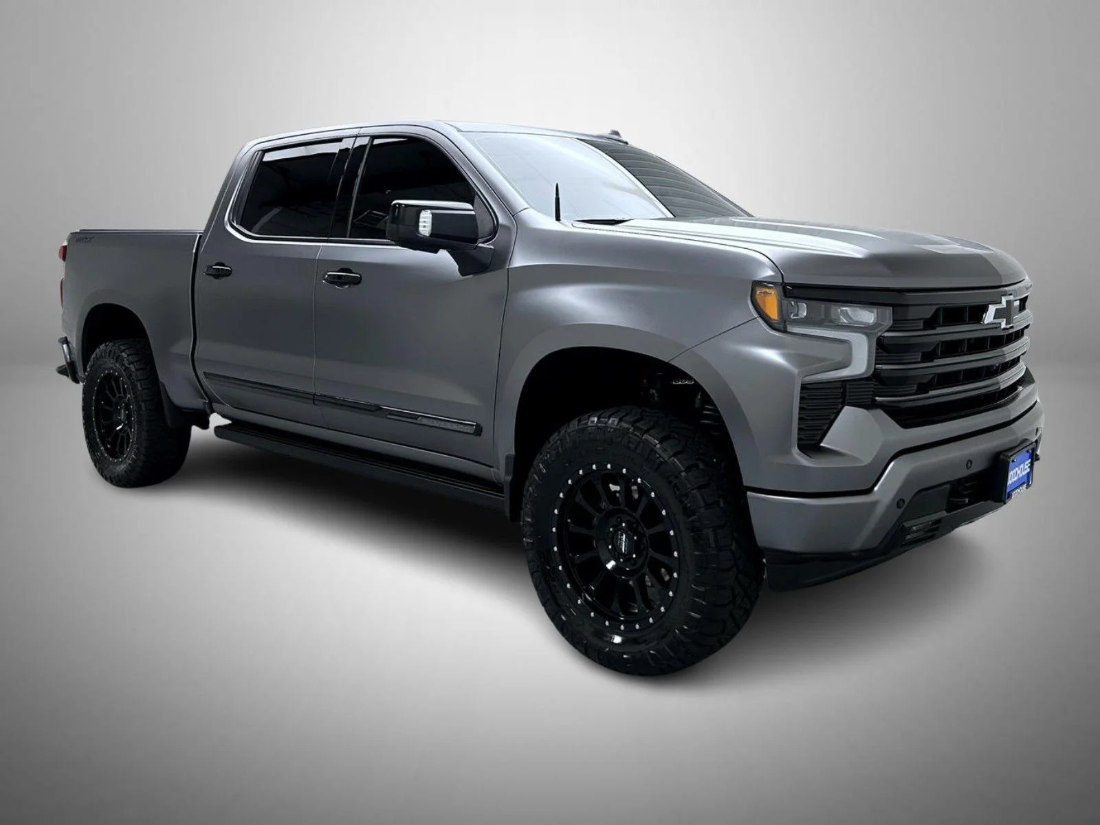 Used 2026 Black Chevrolet High Country image 3