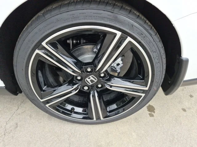 New 2026 Platinum White Pearl Honda SE image 5