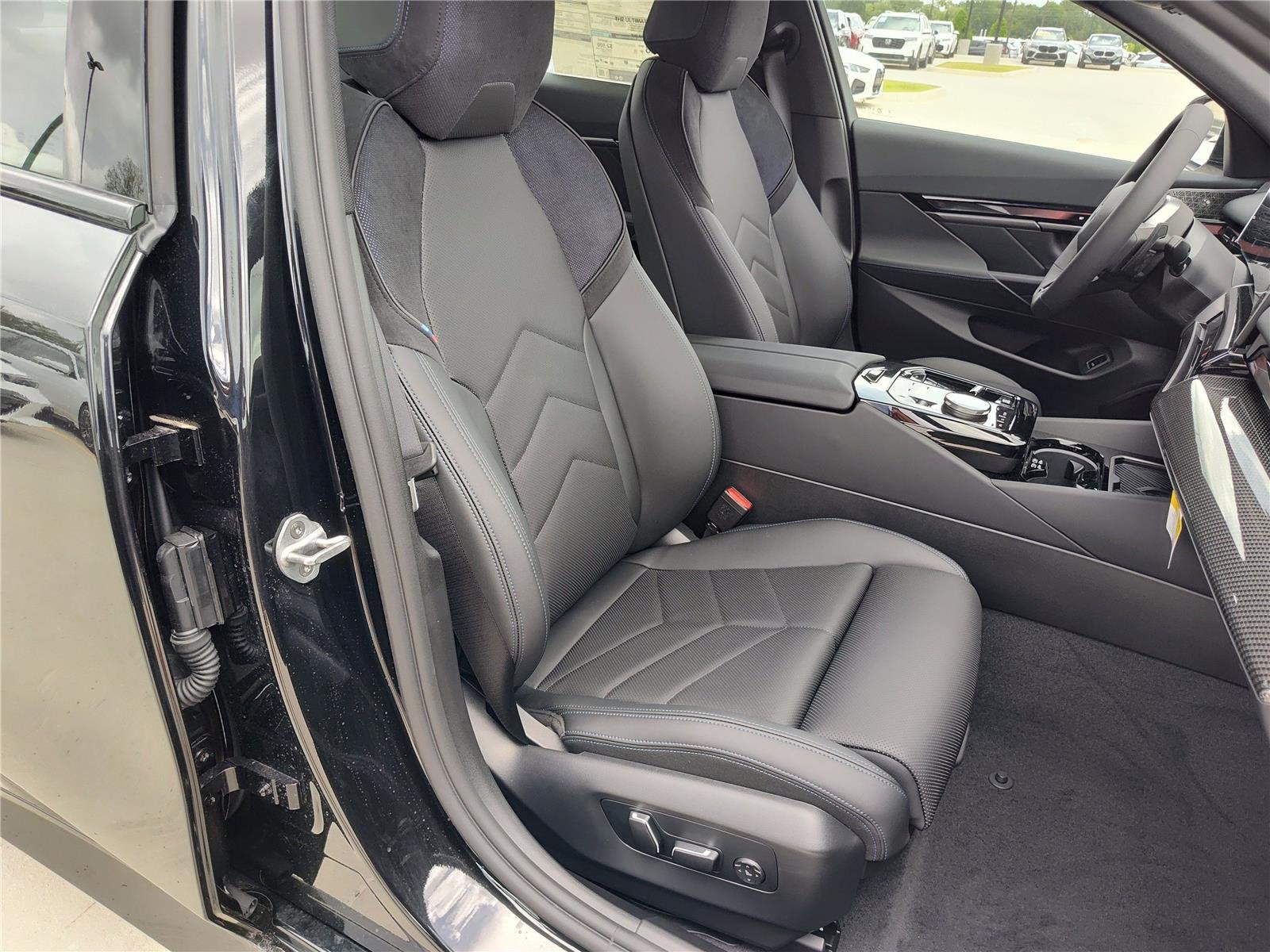 New 2027 Black Sapphire Metallic BMW 540i xDrive image 12