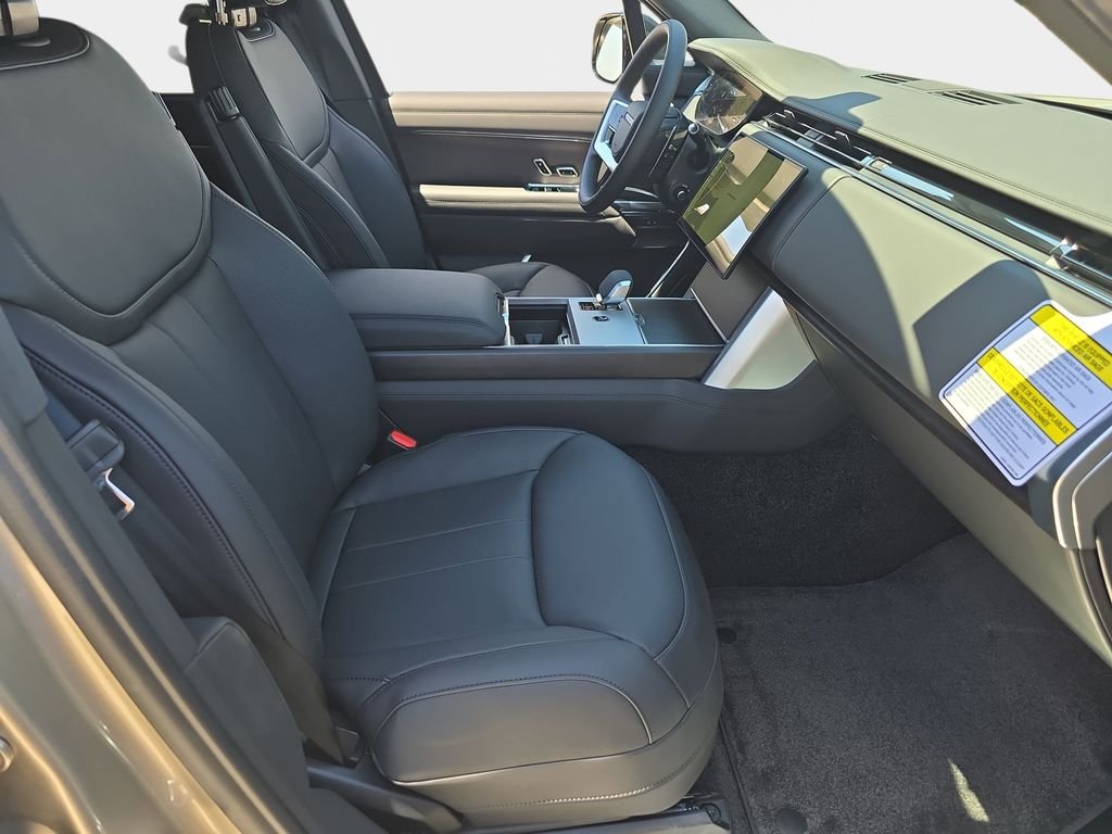 New 2026 Batumi Gold Land Rover SE LWB image 10