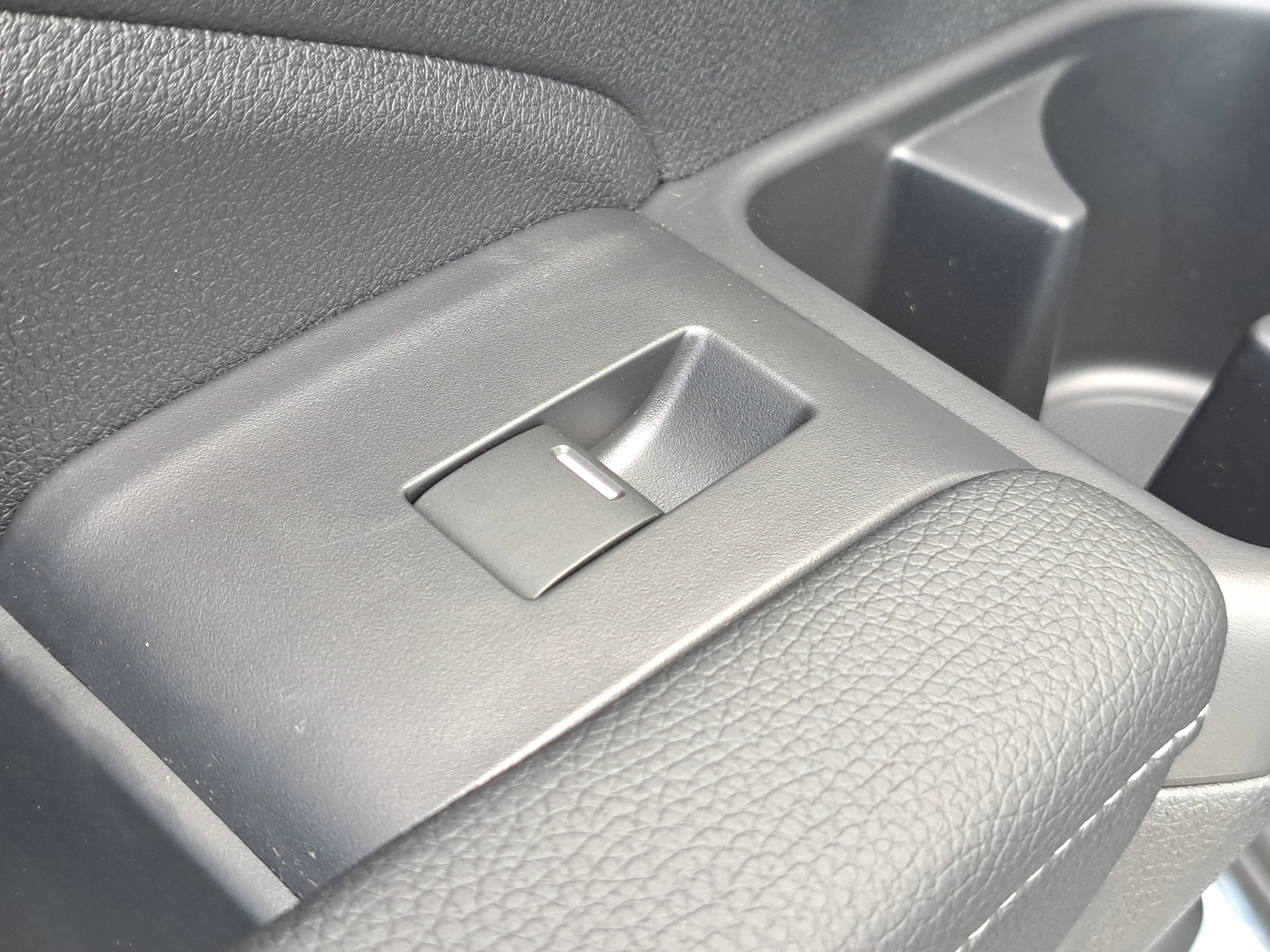 New 2026 Platinum White Pearl Honda RTL image 22