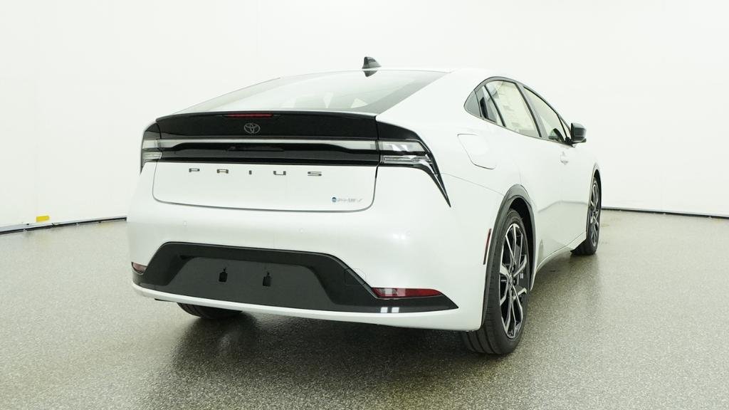 New 2026 Wind Chill Pearl Toyota XSE image 14