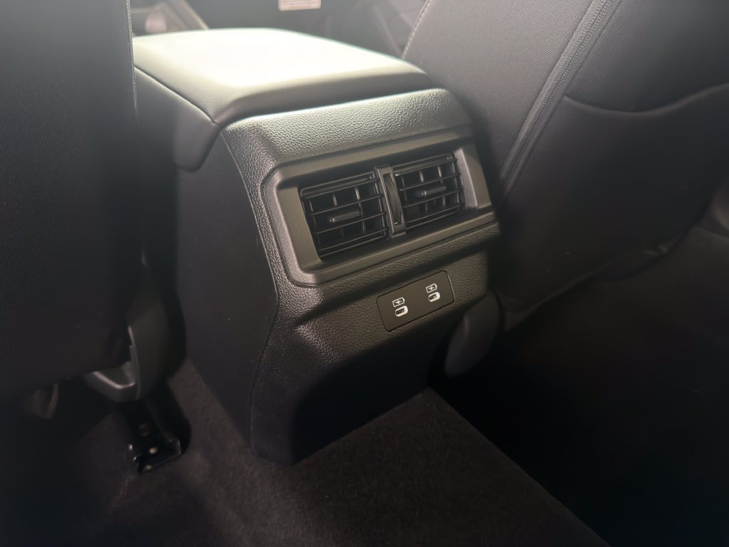 New 2026 Platinum White Pearl Honda SE image 34