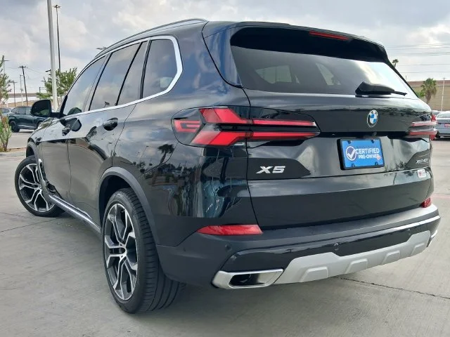 Used 2025 Black BMW xDrive40i image 5