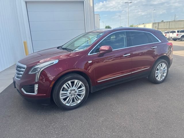 Used 2017 Cadillac XT5 Premium Luxury with VIN 1GYKNERS5HZ207352 for sale in Kansas City