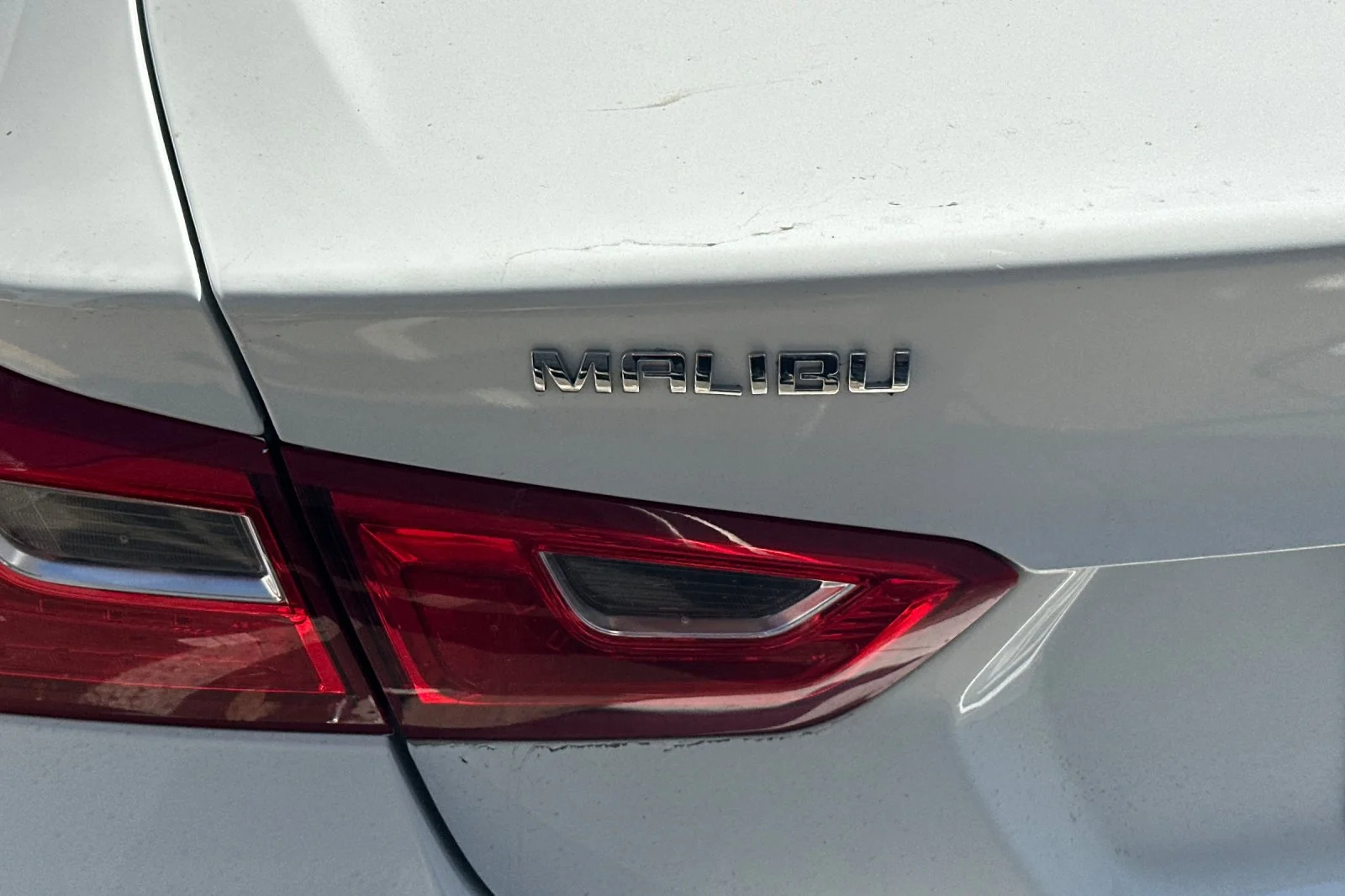 Used 2023 Summit White Chevrolet LT image 7