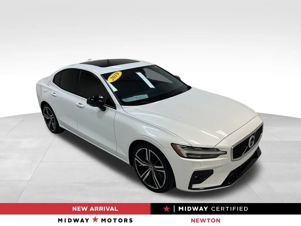 2019 Volvo S60 T6 R-Design AWD's photo