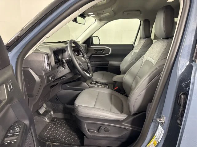 New 2026 Azure Gray Metallic Tri-Coat Ford Badlands image 11