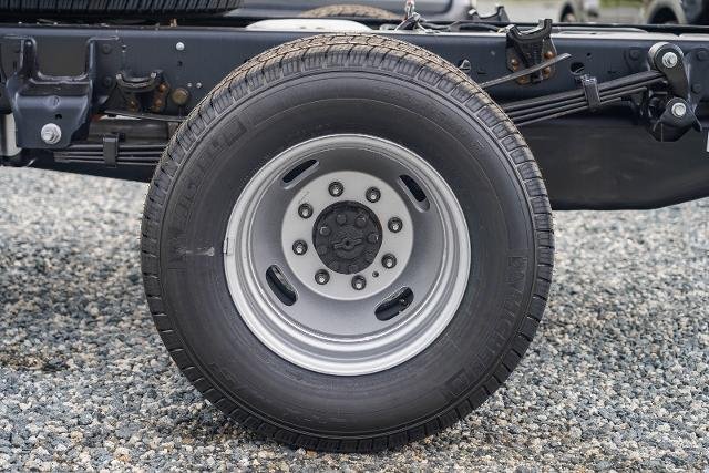New 2026 Oxford White Ford F-350® XL image 38