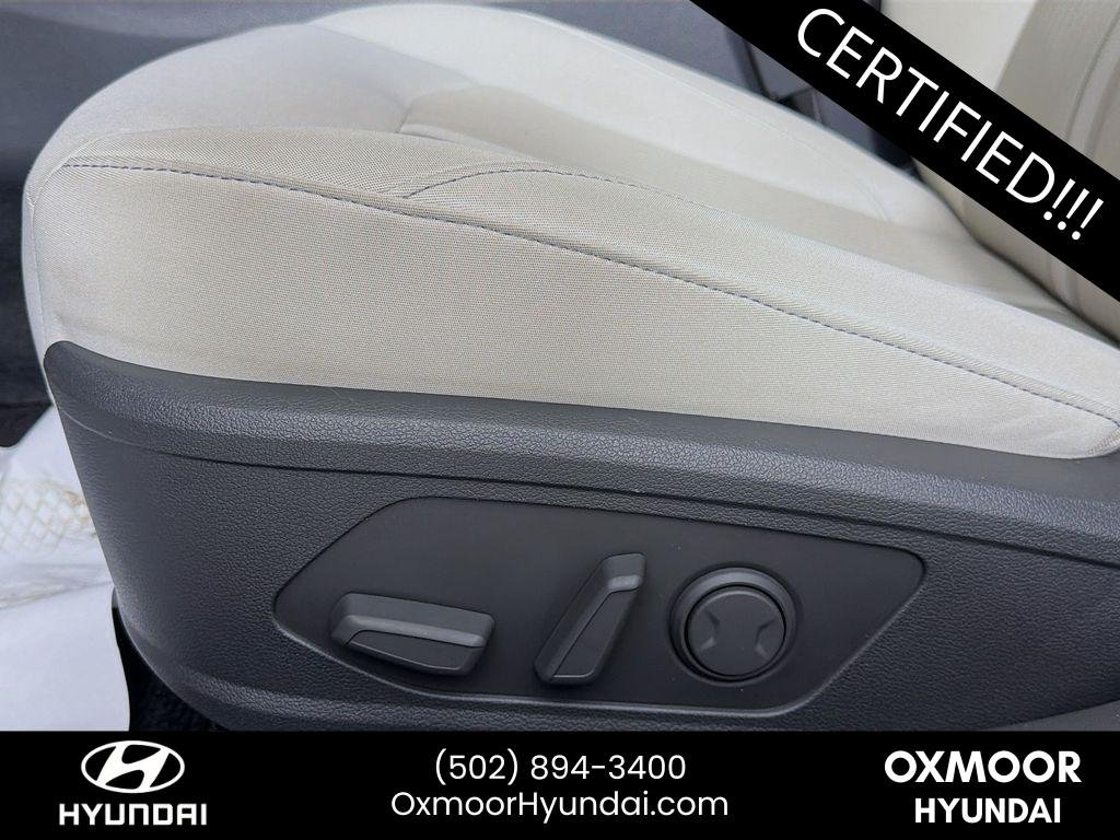 Used 2023 Ultimate Red Hyundai SEL image 19