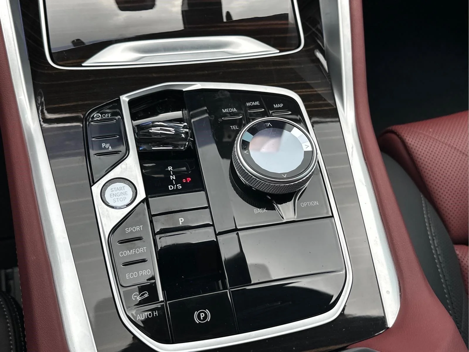 Used 2025  BMW M60i image 31