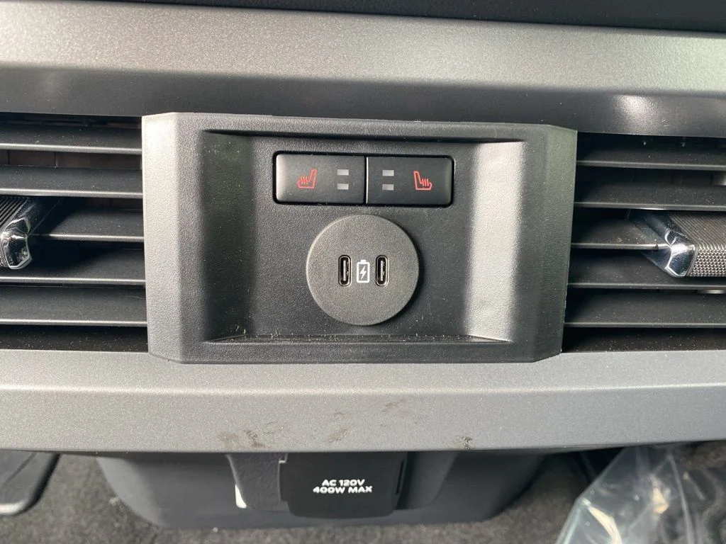 New 2026 Agate Black Metallic Ford F-250® Lariat® image 42