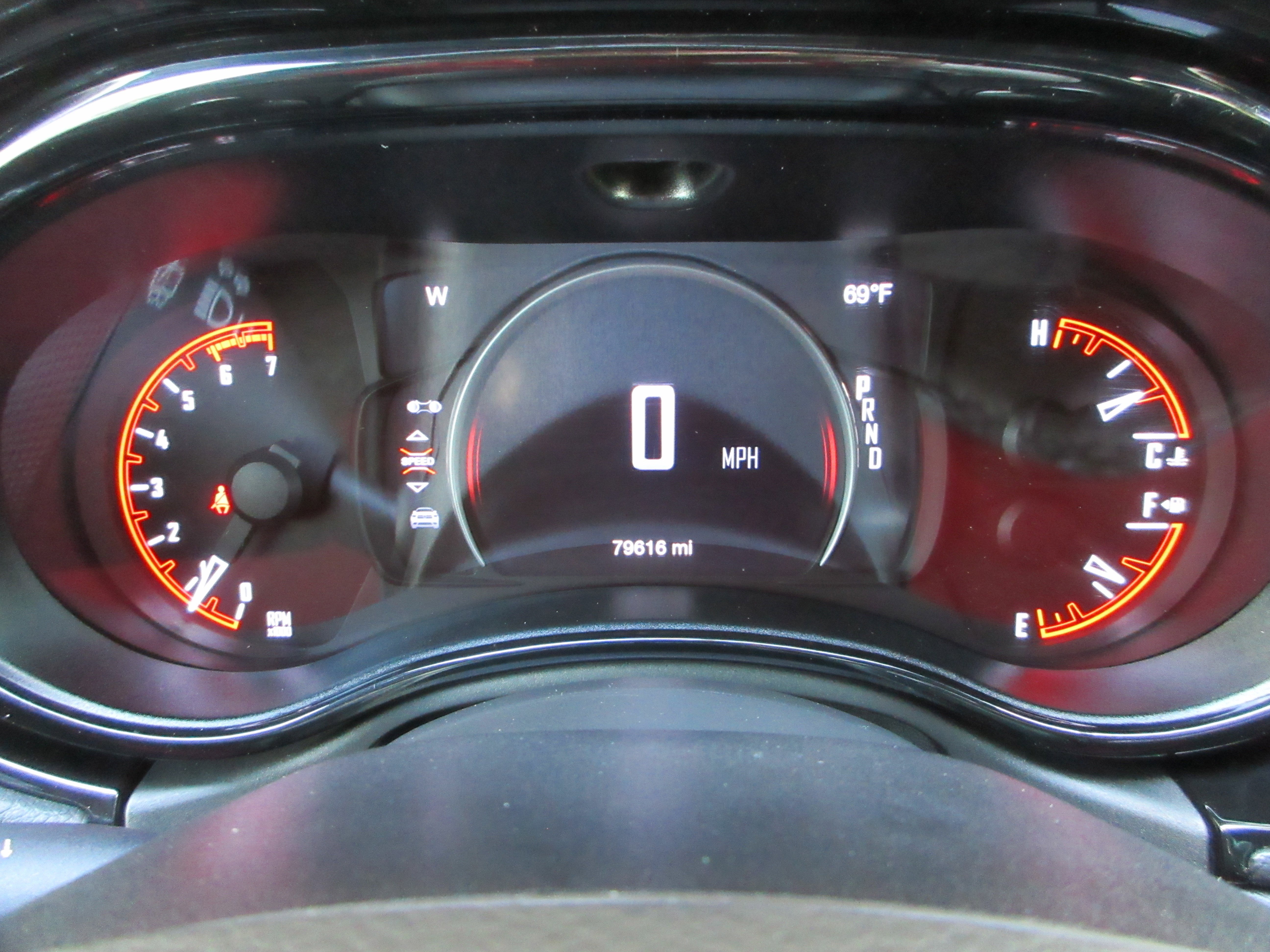 Used 2022 Destroyer Gray Clearcoat Dodge R/T image 39